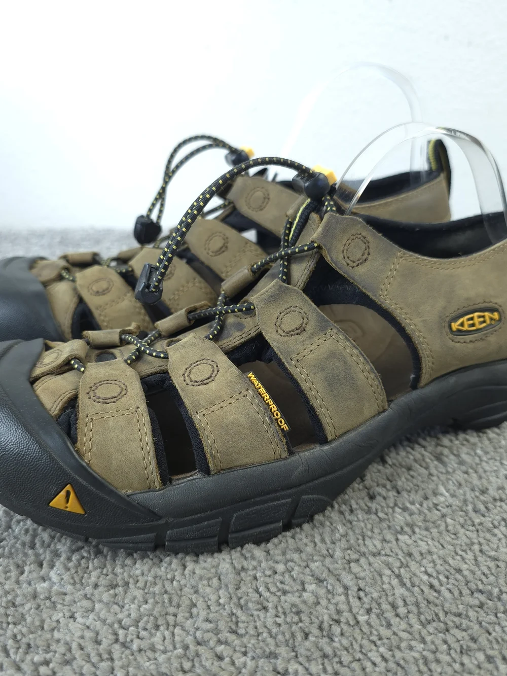 KEEN Newport Waterproof Leather Hiking Sandals Mens Size 9.5 Shoes Brown Outdoor